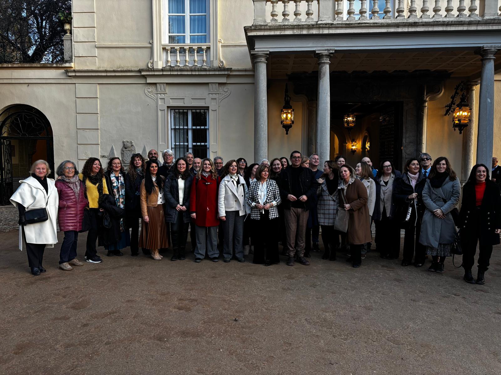 Aparece una imagen con los asistentes a la reunión del Proyecto Global-ANSWER