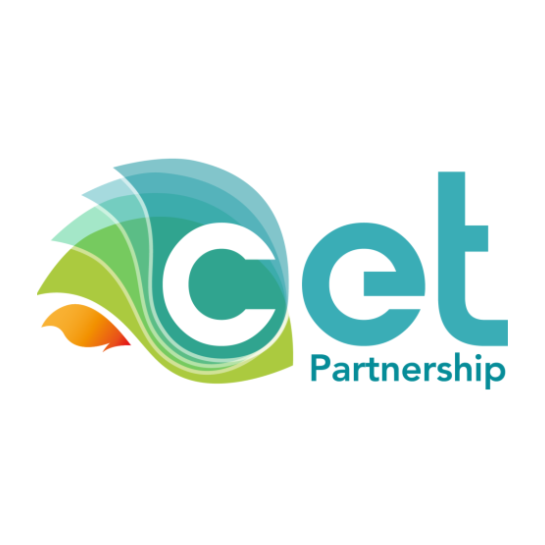 Aparece una imagen sobre un fondo blanco en el que se muestra el logo del partenariado. Este logo incluye las letras de "cet partnership" en color azul