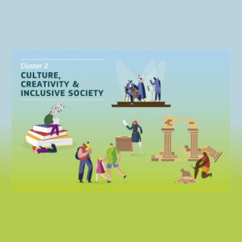 Aparece una imagen que representa el Clúster 2 "Cultura, Creatividad y Sociedad Inclusiva". Se muestran ilustraciones de personas leyendo, tocando instrumentos, enseñando y explorando ruinas arqueológicas. El fondo tiene un degradado azul y verde que resalta las actividades culturales y educativas.